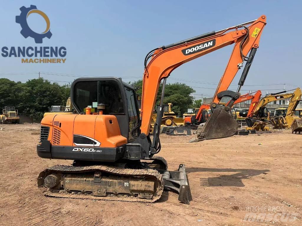 Doosan DX 60 Mini kotrók < 7t