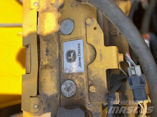 John Deere 210 GLC Lánctalpas kotrók