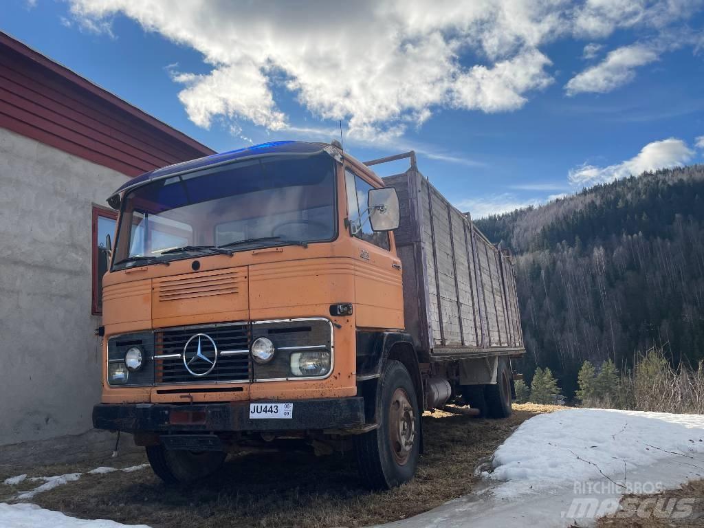 Mercedes-Benz LP1313 Állatszállító teherautók