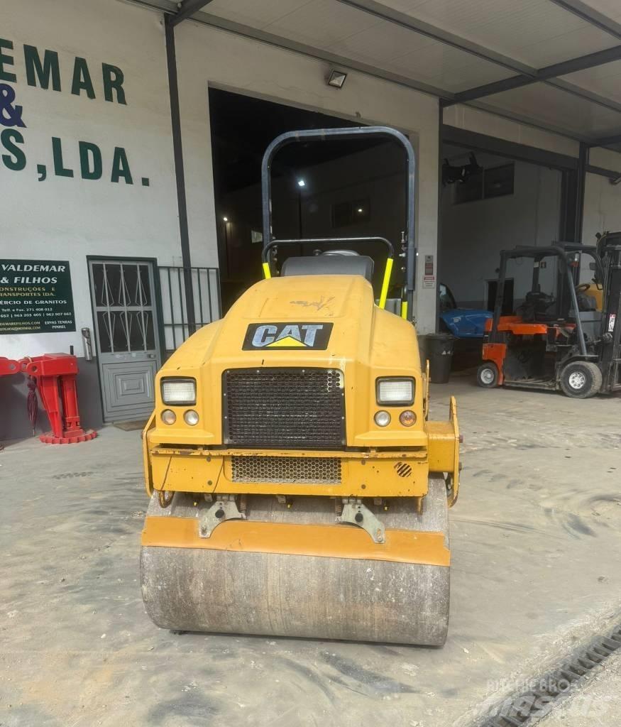 CAT CB 24 B, CB24 Ikerdobos hengerek