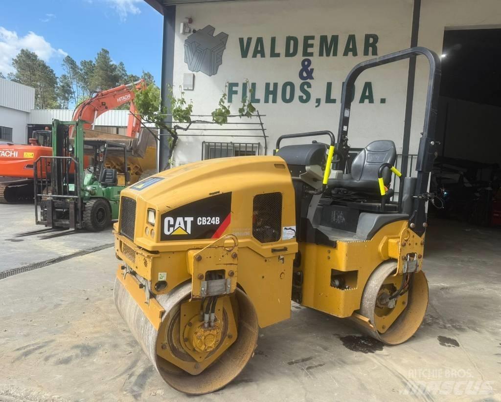 CAT CB 24 B, CB24 Ikerdobos hengerek