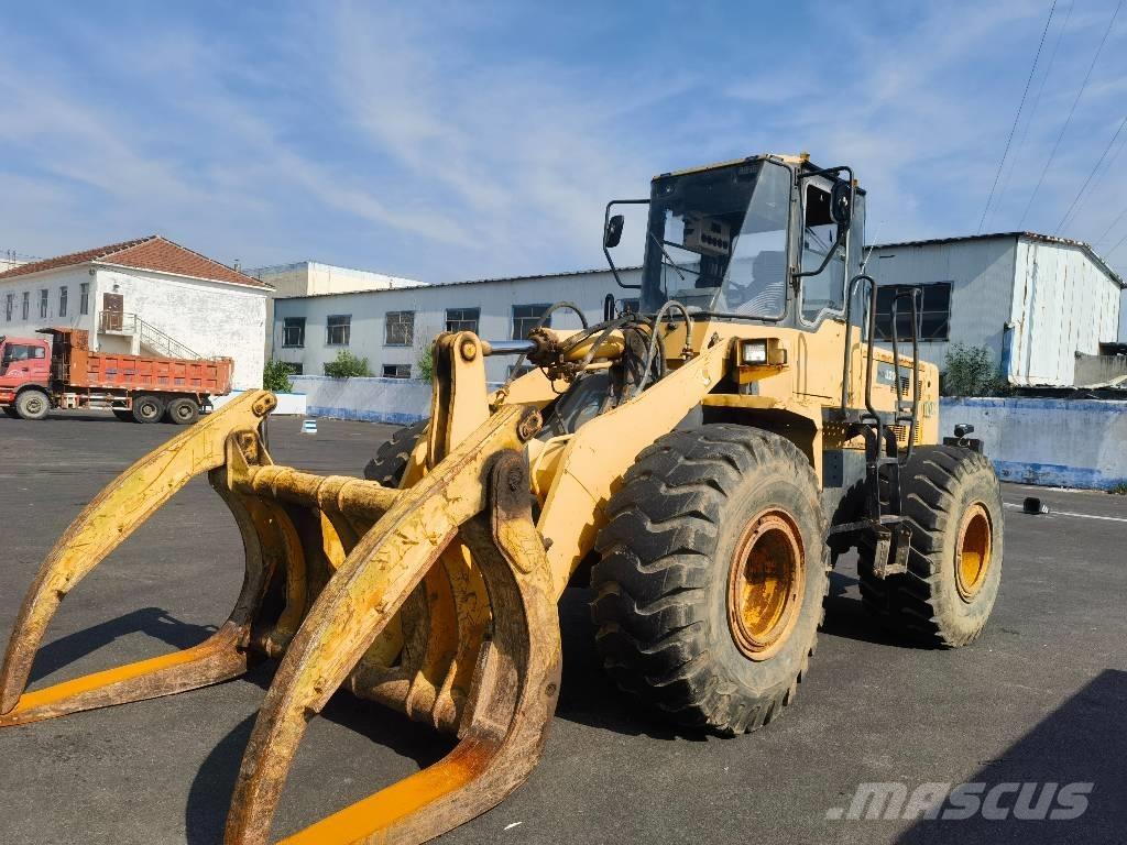 Komatsu WA 320-3 Gumikerekes homlokrakodók