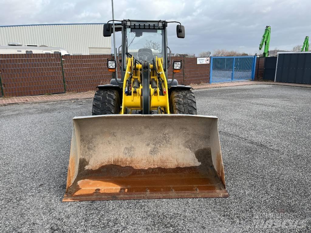 Wacker Neuson WL 44 Gumikerekes homlokrakodók