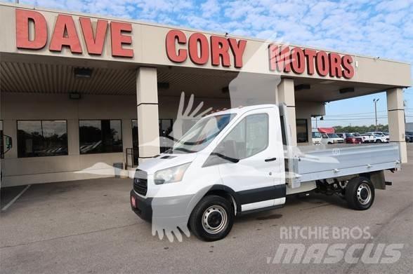 Ford TRANSIT Platós / Ponyvás teherautók