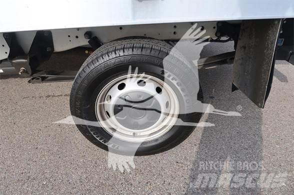 Ford TRANSIT Platós / Ponyvás teherautók
