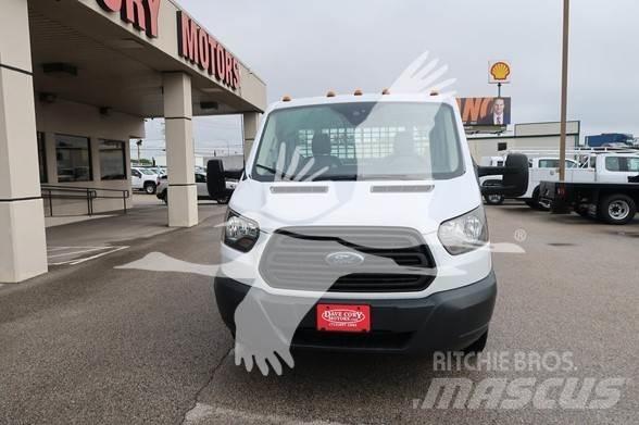 Ford TRANSIT Platós / Ponyvás teherautók