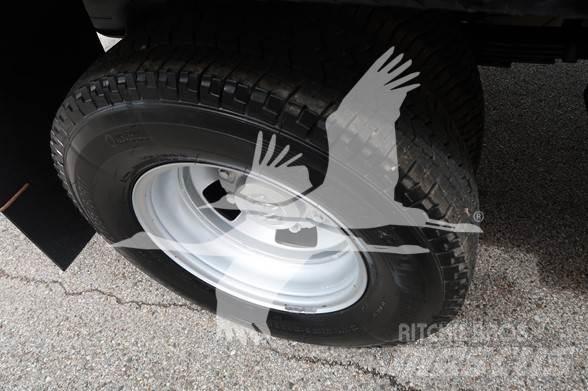 RAM 3500 HD Platós / Ponyvás teherautók