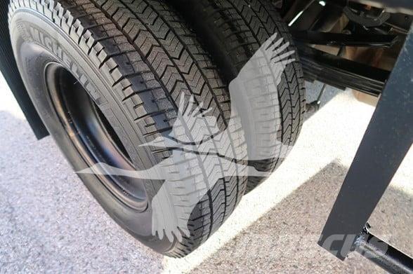 RAM 3500 HD Platós / Ponyvás teherautók