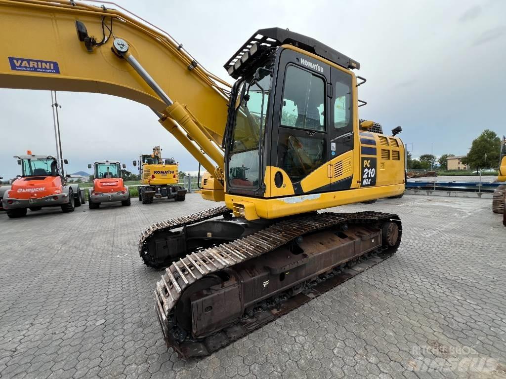 Komatsu PC210NLC-11 Lánctalpas kotrók