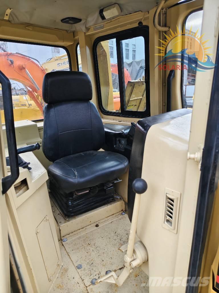 CAT D 7 R lánctalpas dózerek