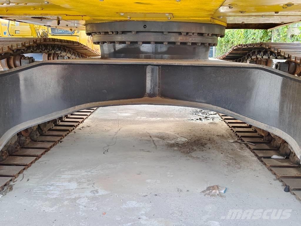 Komatsu PC 220-7 Lánctalpas kotrók