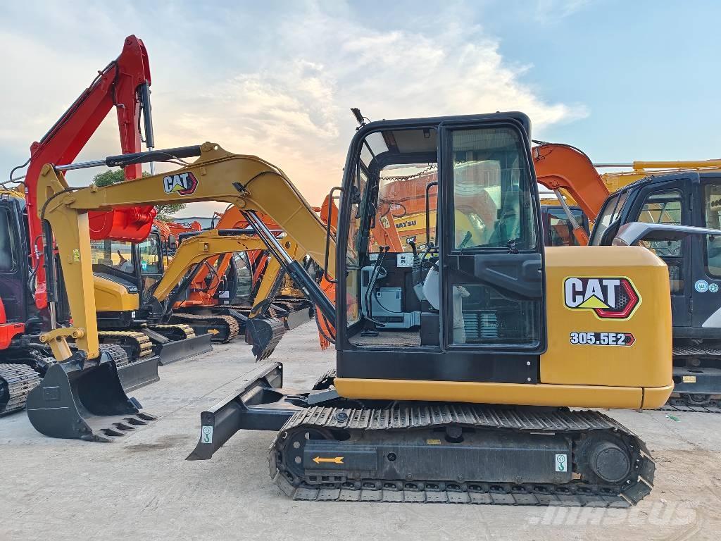 CAT 305.5 Mini kotrók < 7t