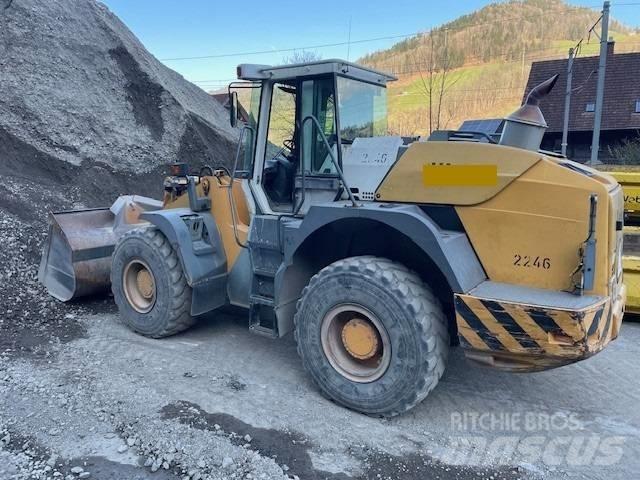 Liebherr L 544 Gumikerekes homlokrakodók