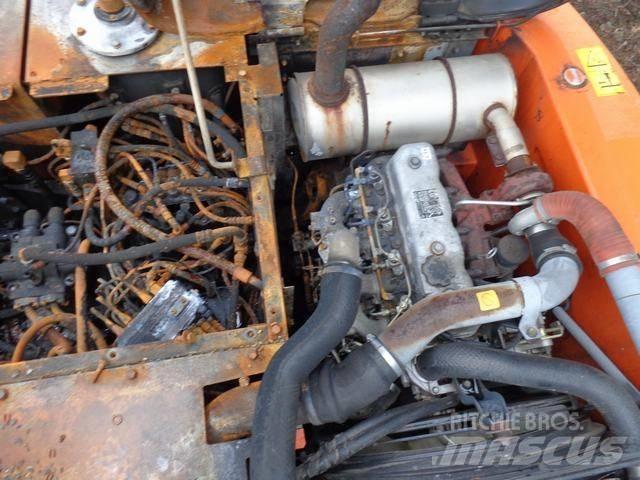 Hitachi ZX 160 W Gumikerekes kotrók