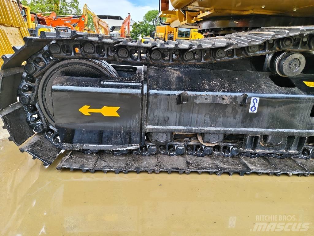 CAT 330 D2 L Lánctalpas kotrók