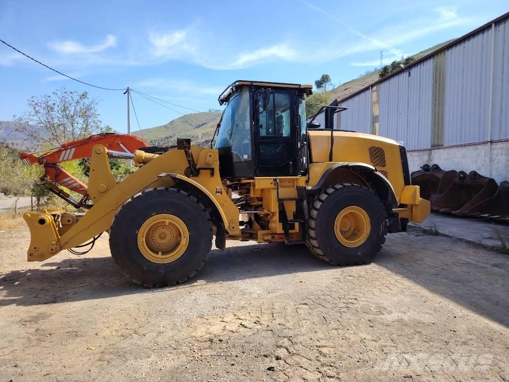 CAT 950 M Gumikerekes homlokrakodók