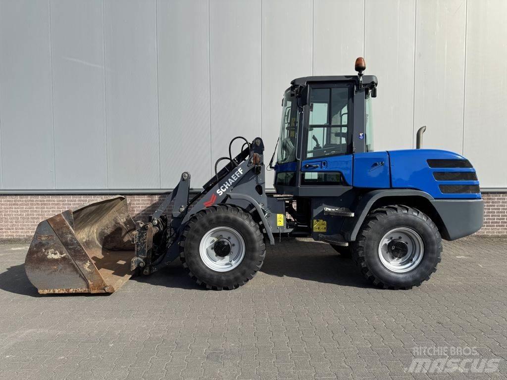 Schaeff TL100 Gumikerekes homlokrakodók