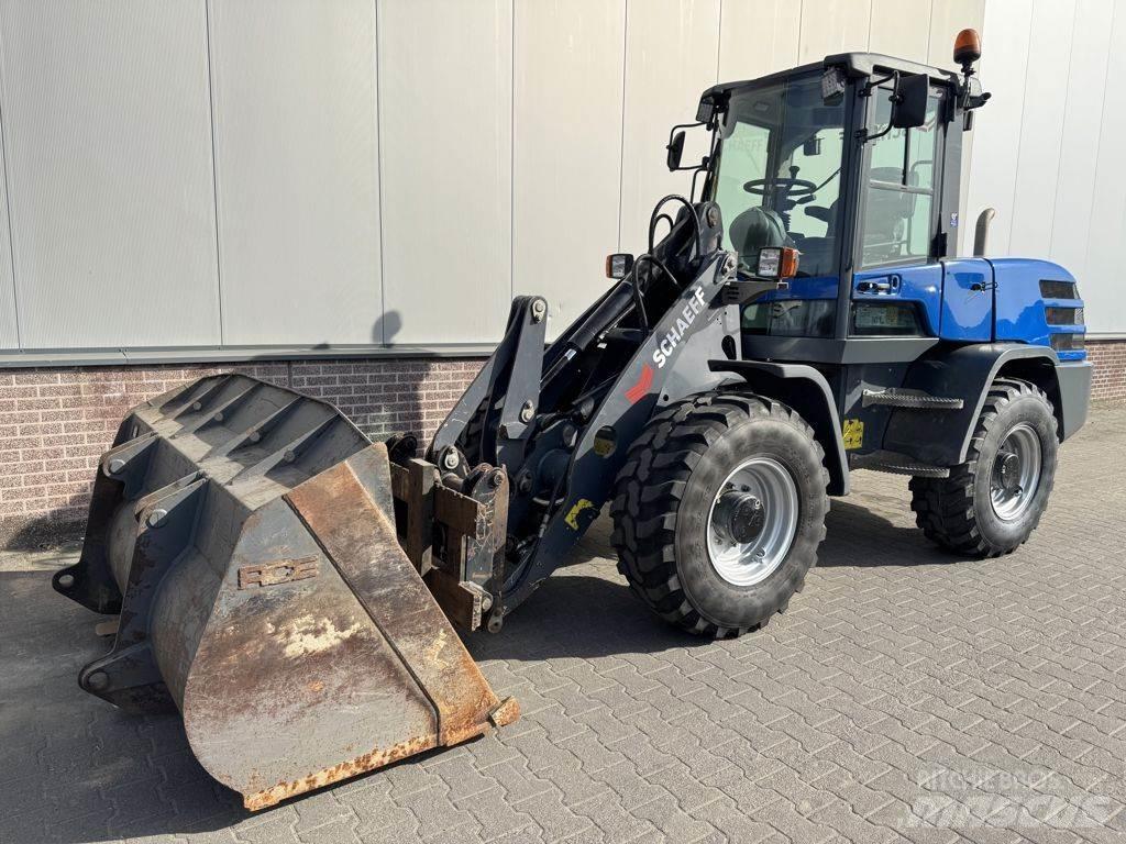 Schaeff TL100 Gumikerekes homlokrakodók