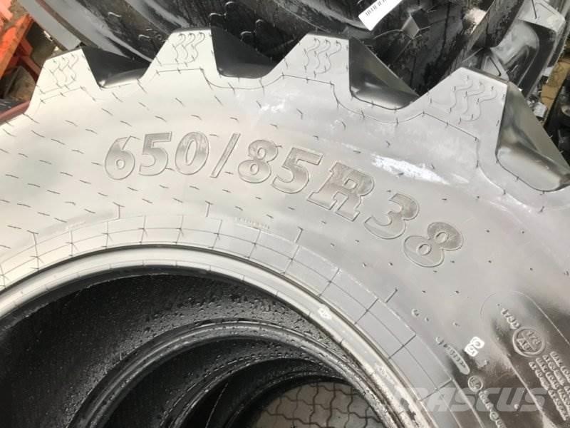 BKT 650/85R38 Gumiabroncsok, kerekek és felnik