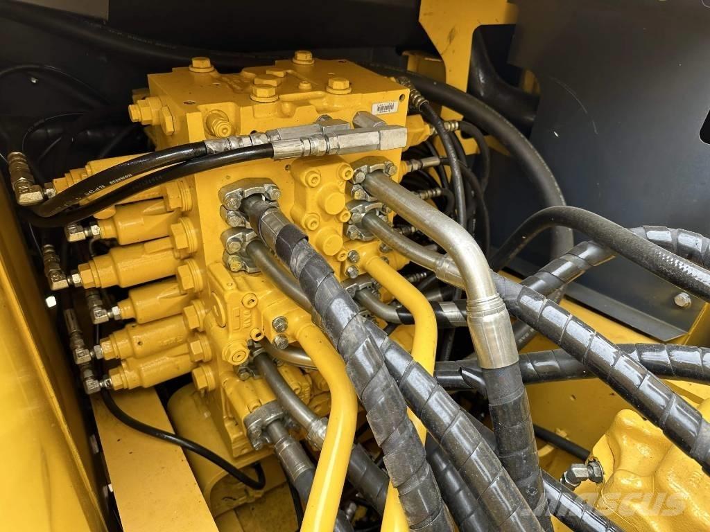 Komatsu PC 200-8 Lánctalpas kotrók