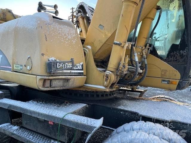 CAT M 322 C MH Gumikerekes kotrók
