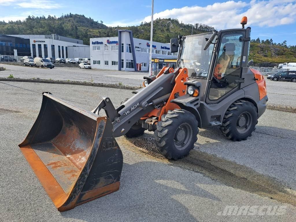 Hitachi ZW 75 Gumikerekes homlokrakodók