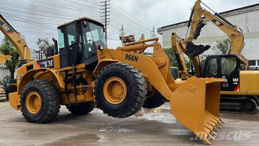 CAT 966 H Gumikerekes homlokrakodók