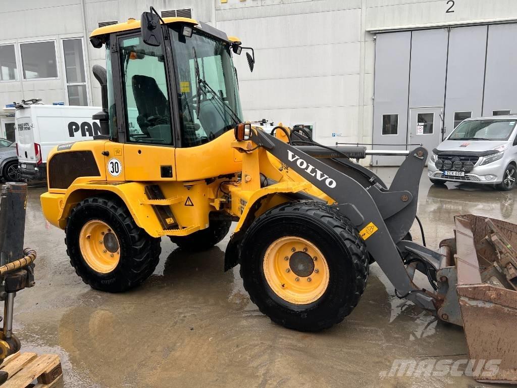 Volvo L 35 G Gumikerekes homlokrakodók