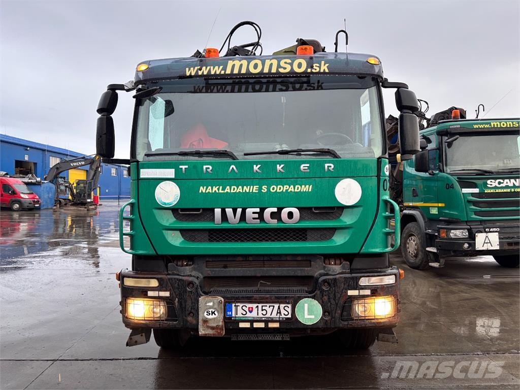 Iveco TRAKKER Fülkés alváz
