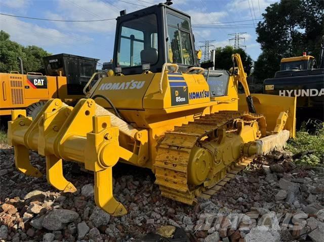 Komatsu D 85 EX lánctalpas dózerek
