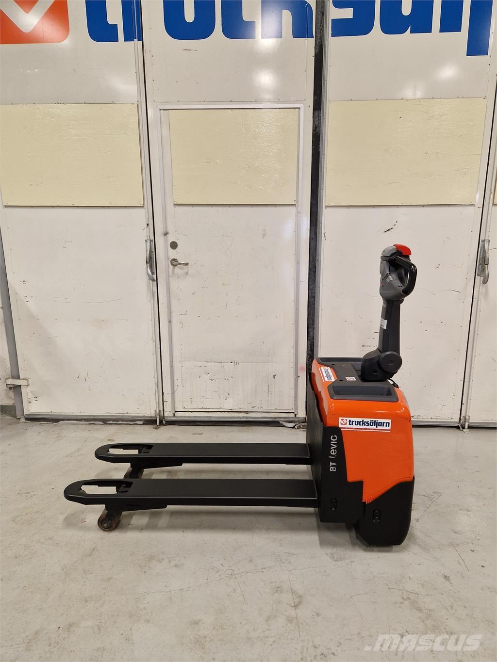 Toyota LWE130 Gyalogkíséretű targonca