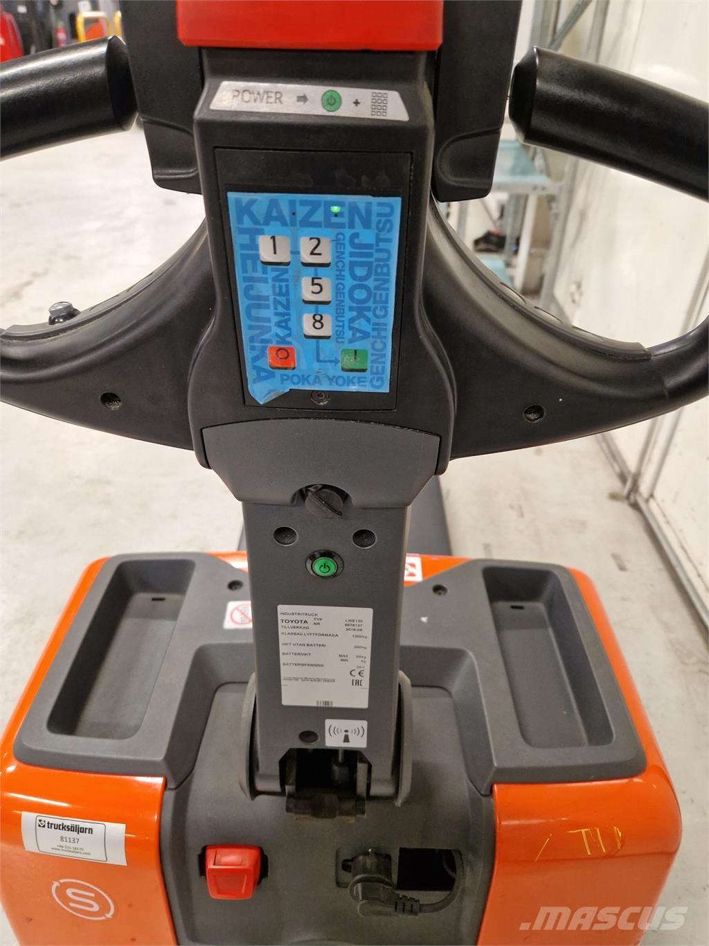 Toyota LWE130 Gyalogkíséretű targonca