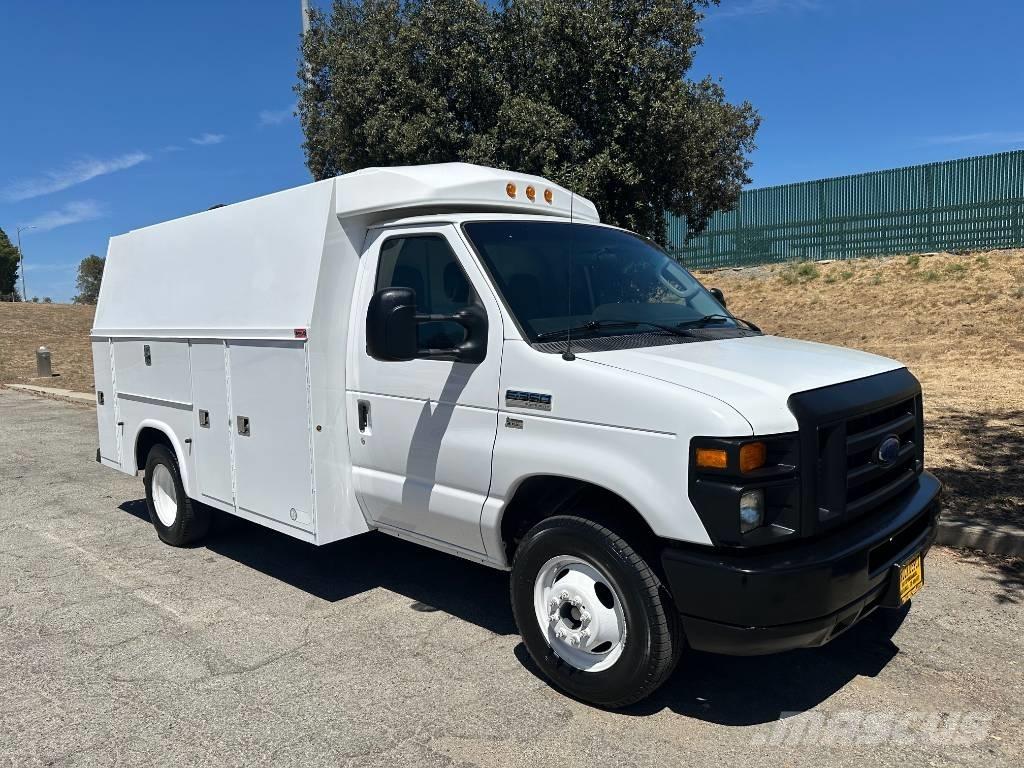 Ford Econoline E-350 Kis teherszállító/Platós kocsi