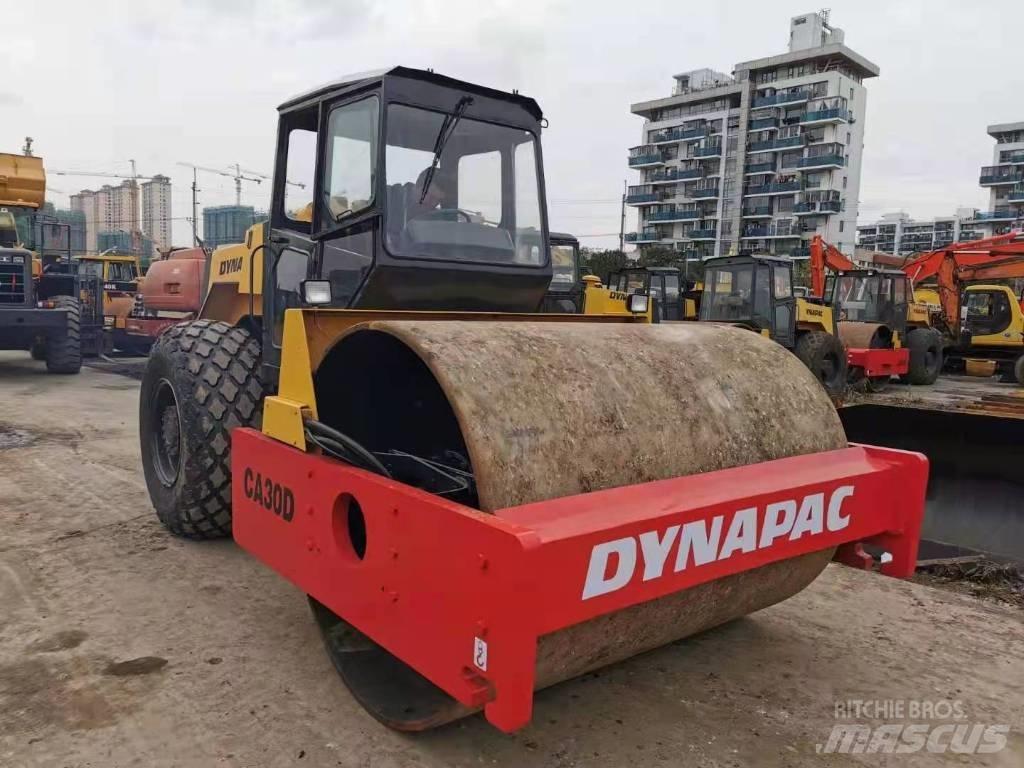 Dynapac CA 30 D Egydobos hengerek