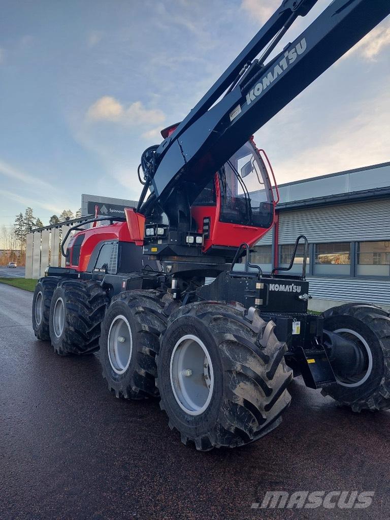 Komatsu 931 XC Betakarítók