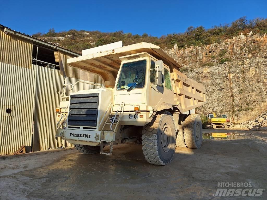 Perlini D655E Nehézdömper