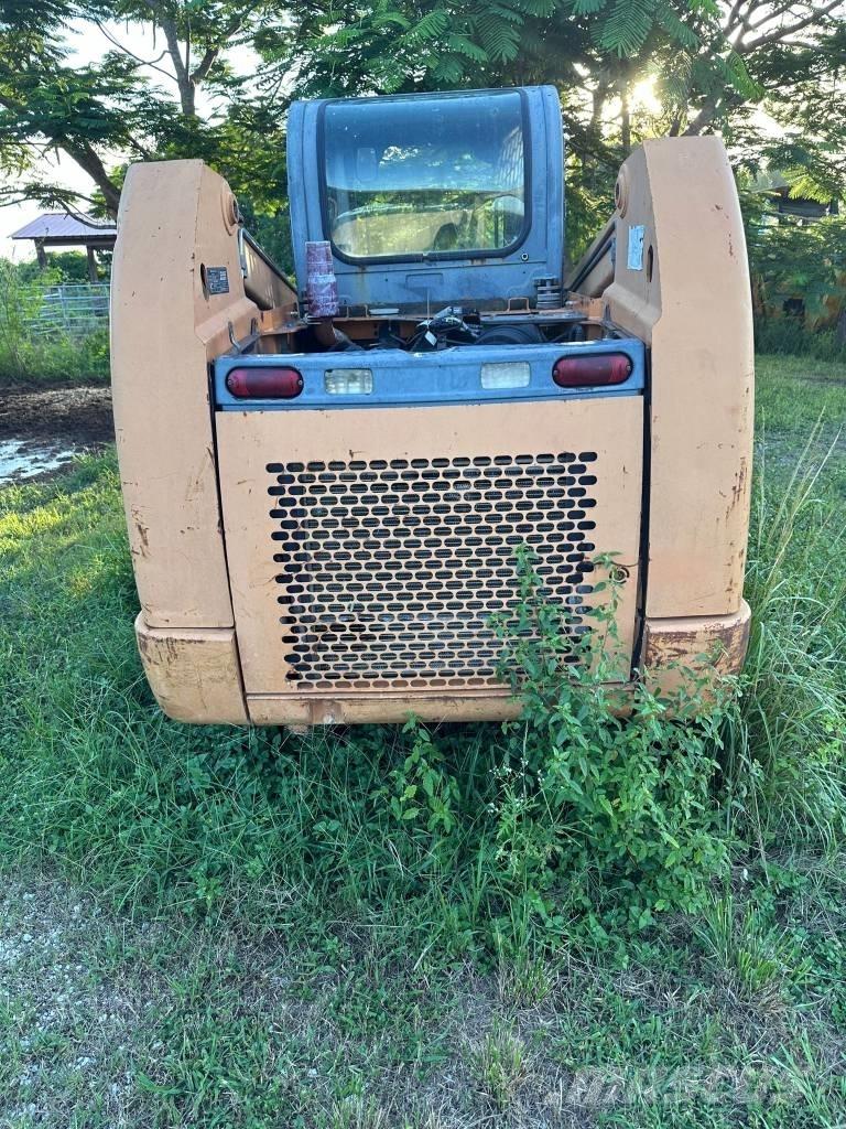 CASE SR 250 Kompaktrakodók