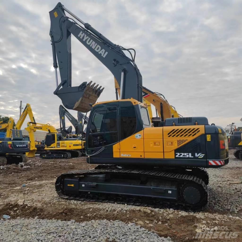 Hyundai 225VS Lánctalpas kotrók
