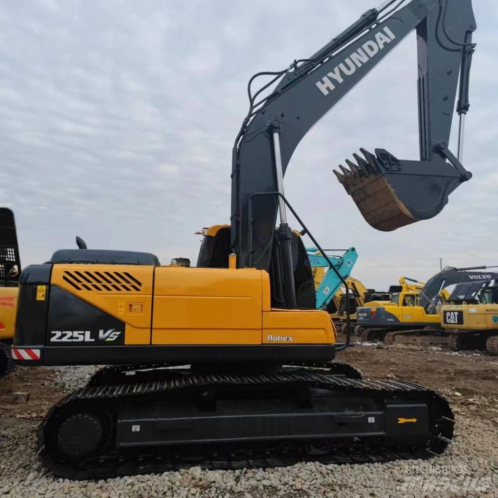 Hyundai 225VS Lánctalpas kotrók