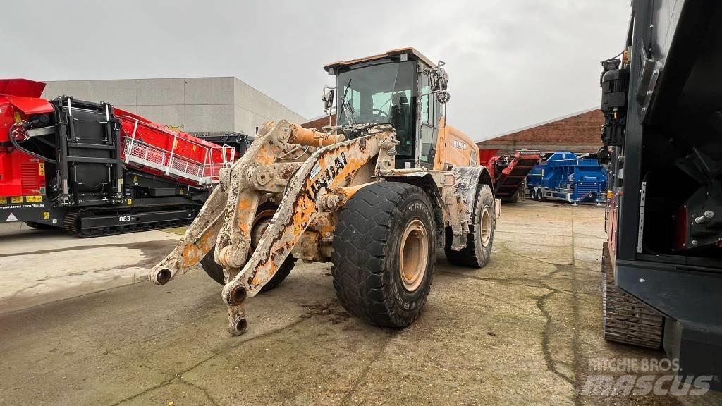 Hyundai HL 960 Gumikerekes homlokrakodók