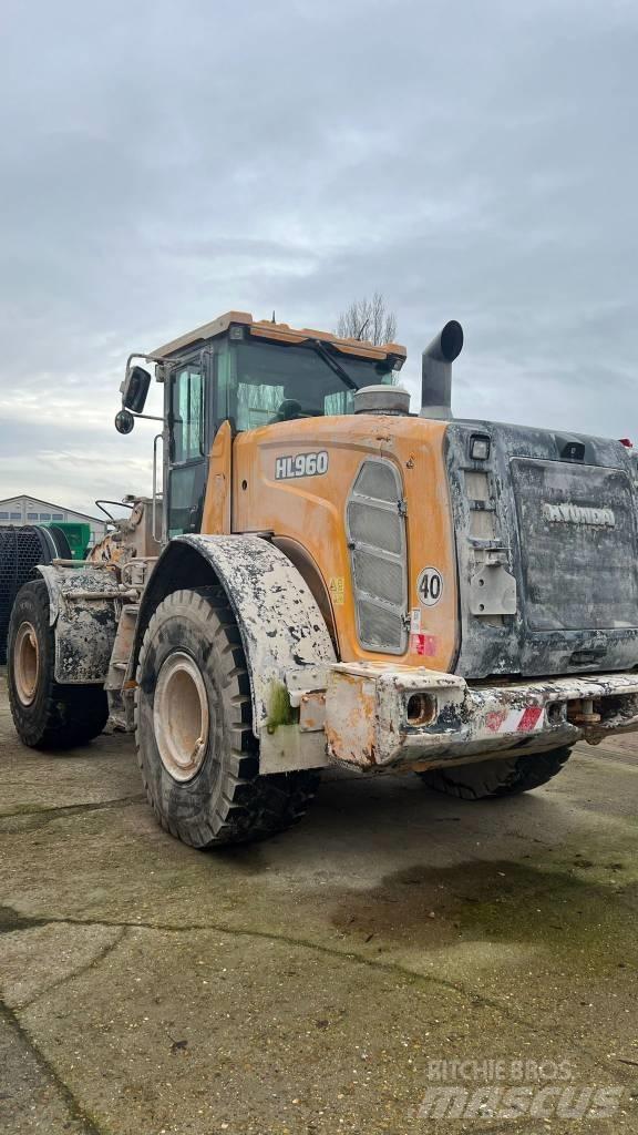 Hyundai HL 960 Gumikerekes homlokrakodók