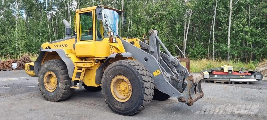 Volvo L 120 E Gumikerekes homlokrakodók