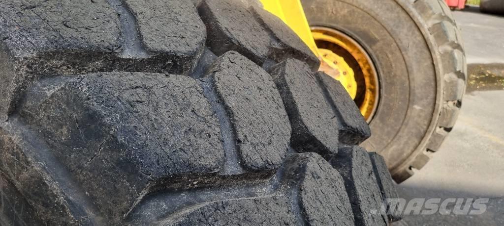 Volvo L 120 E Gumikerekes homlokrakodók