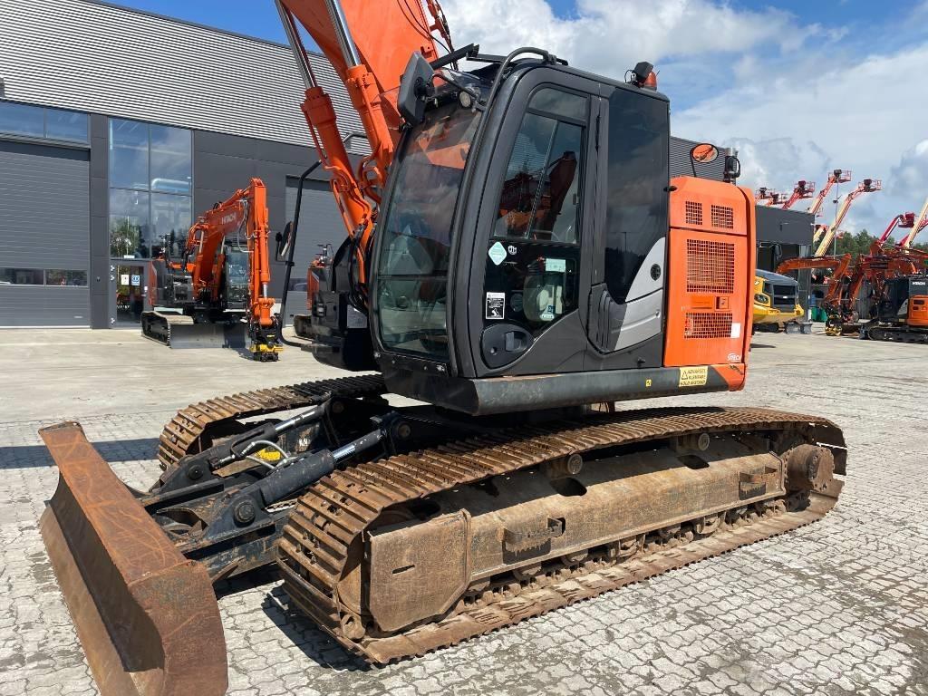 Hitachi ZX225USLC-5 Lánctalpas kotrók