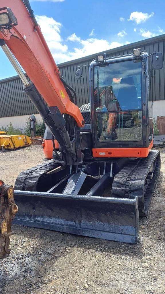 Kubota KX 080-4 Közepes (midi) kotrók 7 t - 12 t