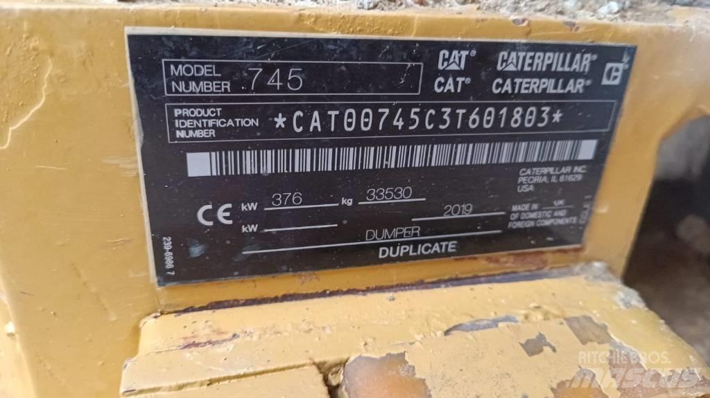 CAT 745 Csuklósdömperek