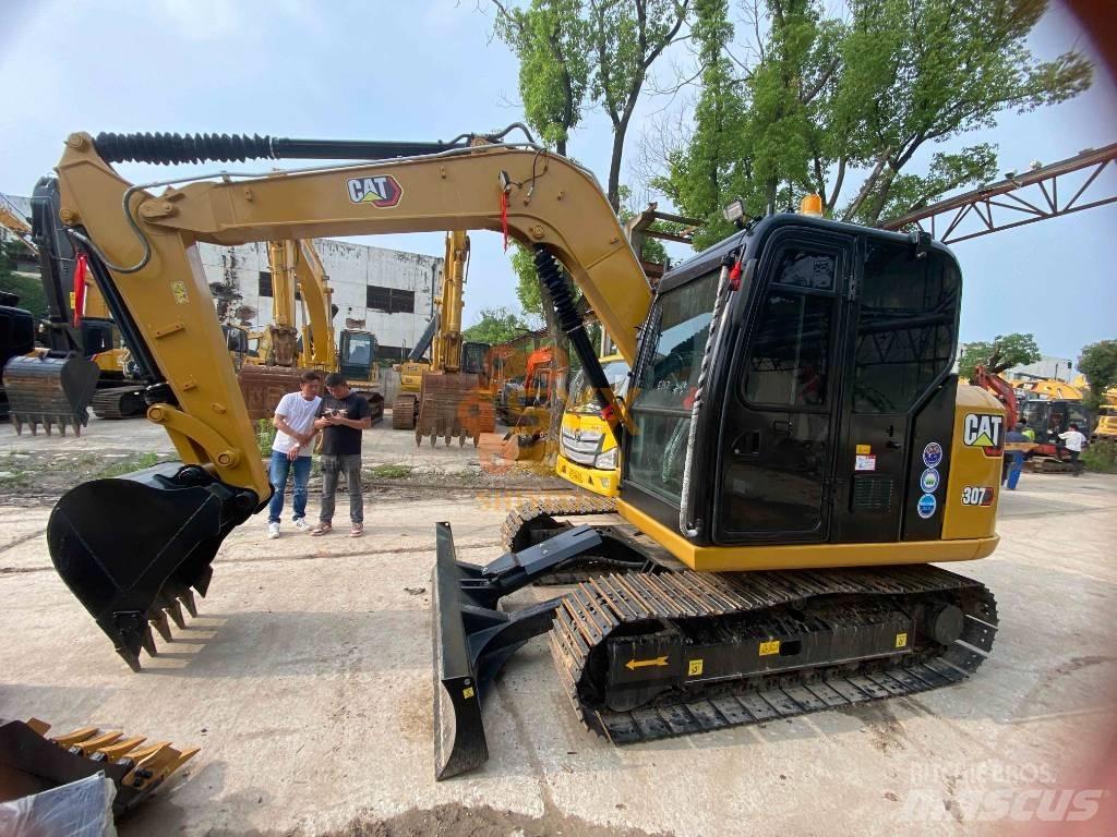 CAT 307 E Közepes (midi) kotrók 7 t - 12 t