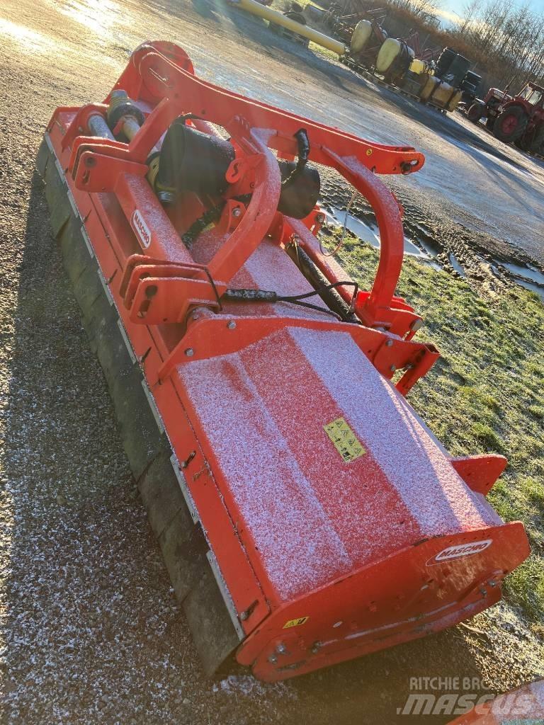 Maschio bufalo 300 Szárzúzók és fűkaszák