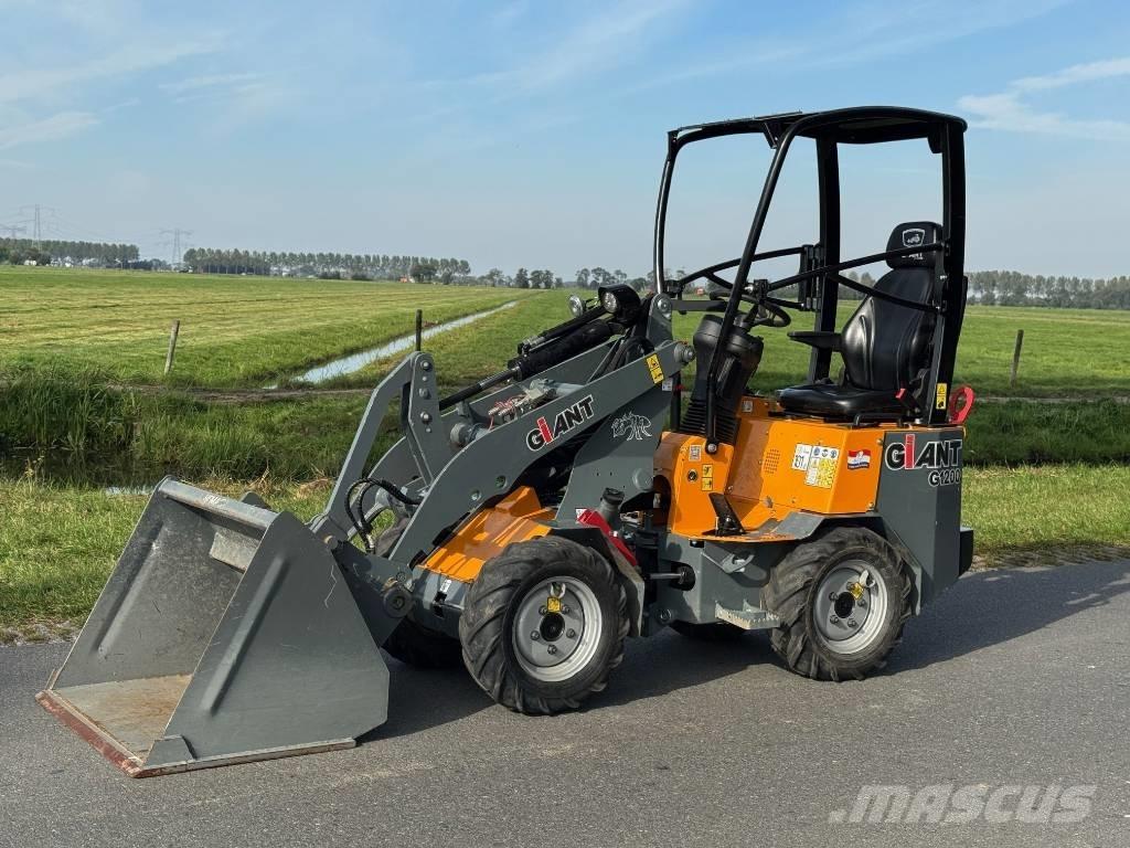 GiANT G 1200 Gumikerekes homlokrakodók