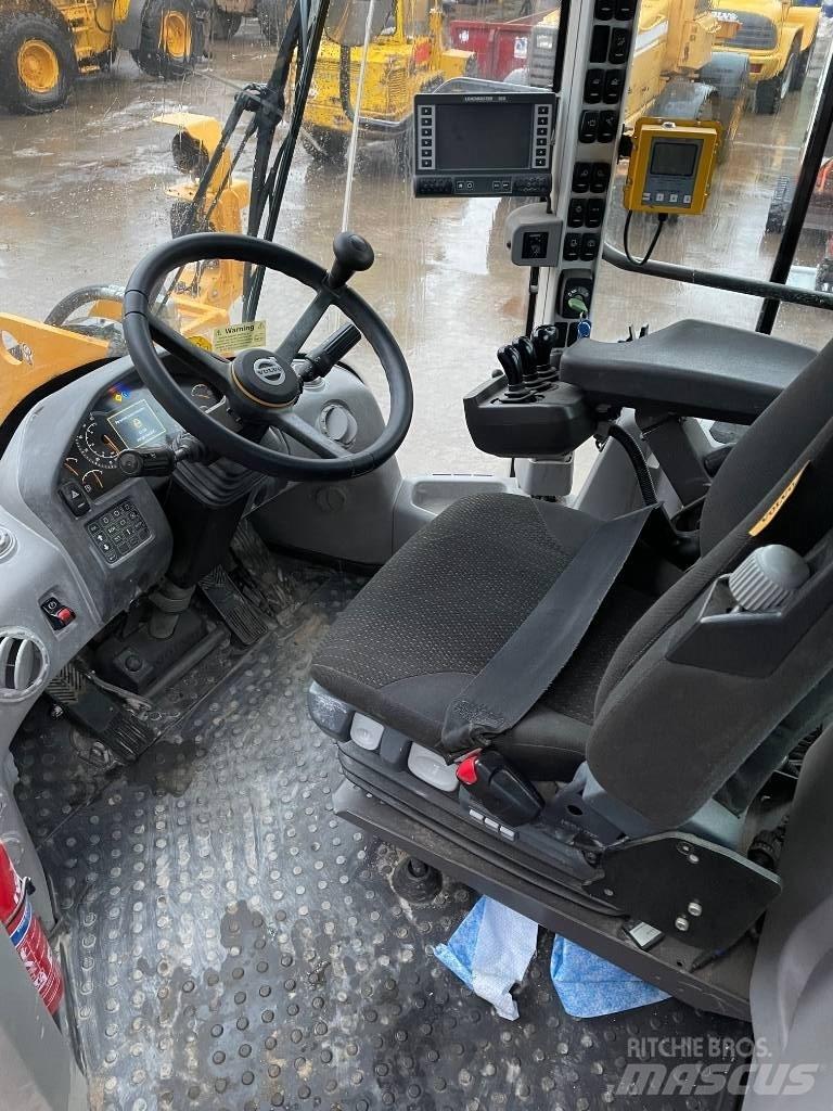 Volvo L110H Gumikerekes homlokrakodók